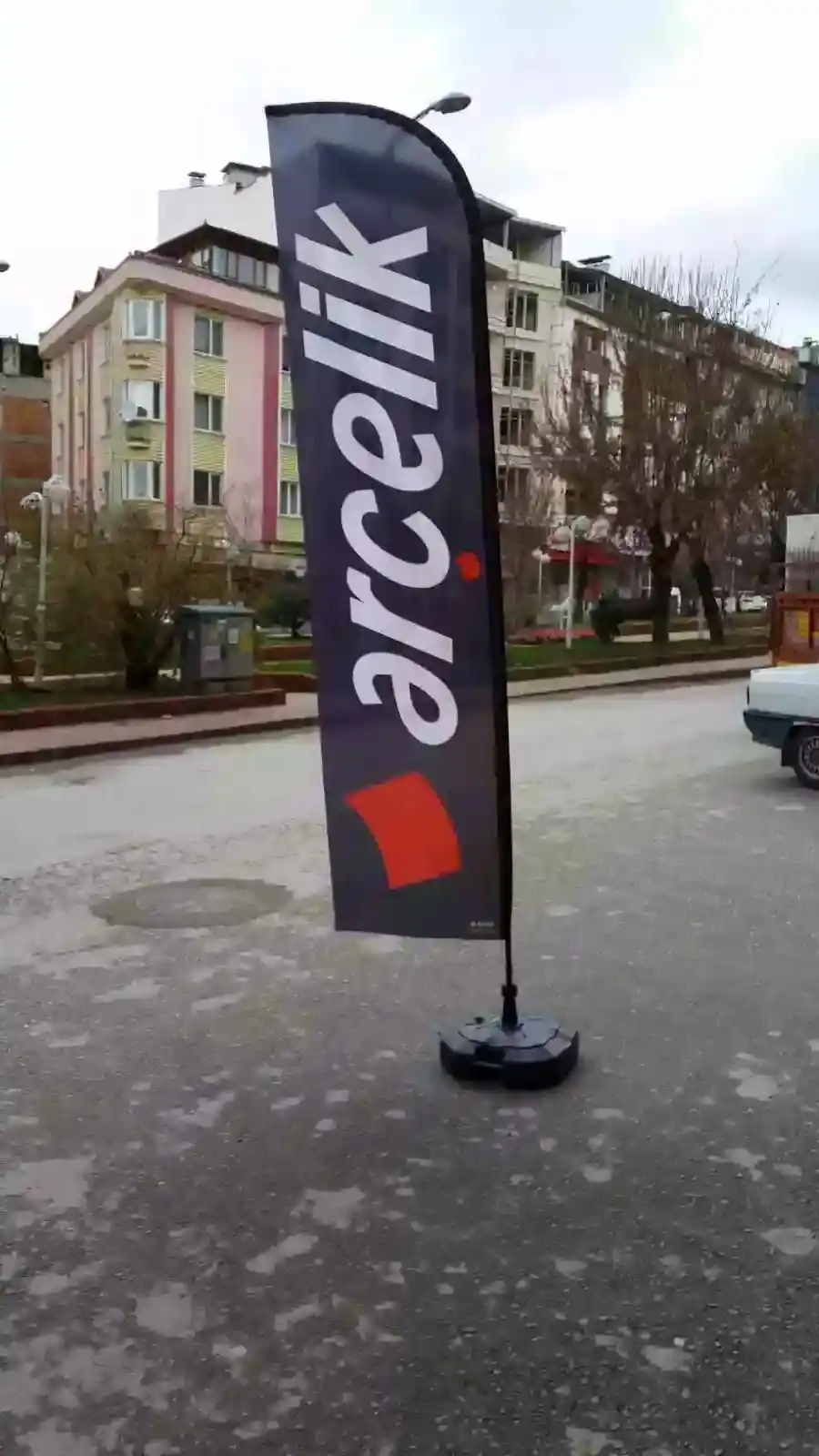 beyaz-esyaci-olta-bayragi-3