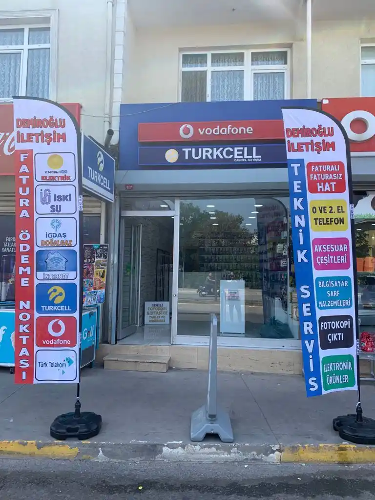 Cep Telefoncu Olta Bayrağı-38