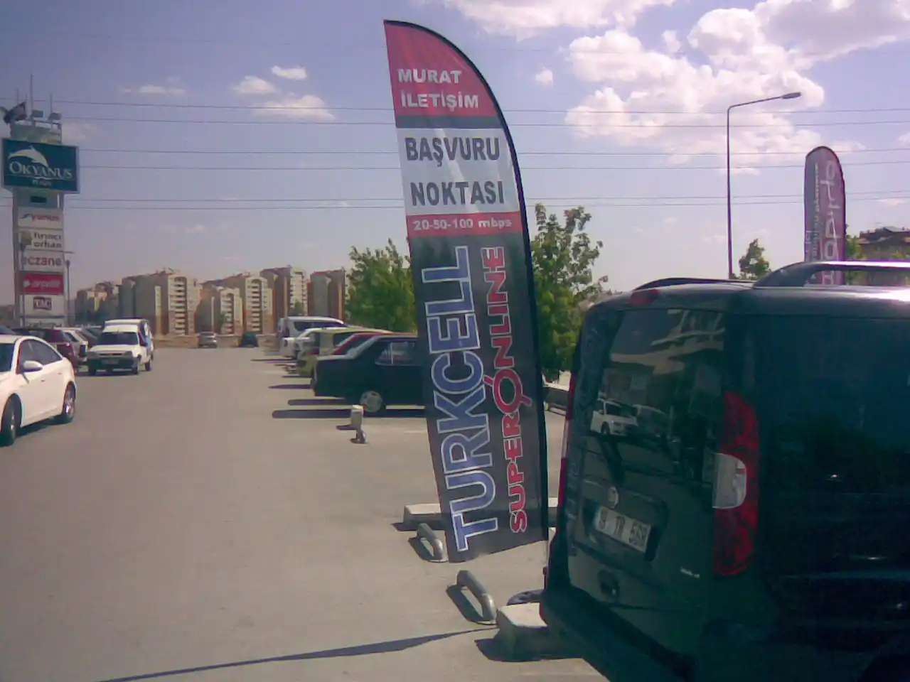 Cep Telefoncu Olta Bayrağı-56